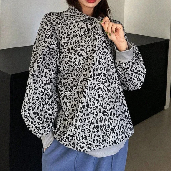 Grey Casual Women's Leopard Print Drop Shoulder Zipper Half Placket Sweatshirt - Picture 2 of 8